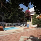 Rena Apartments Picture 4