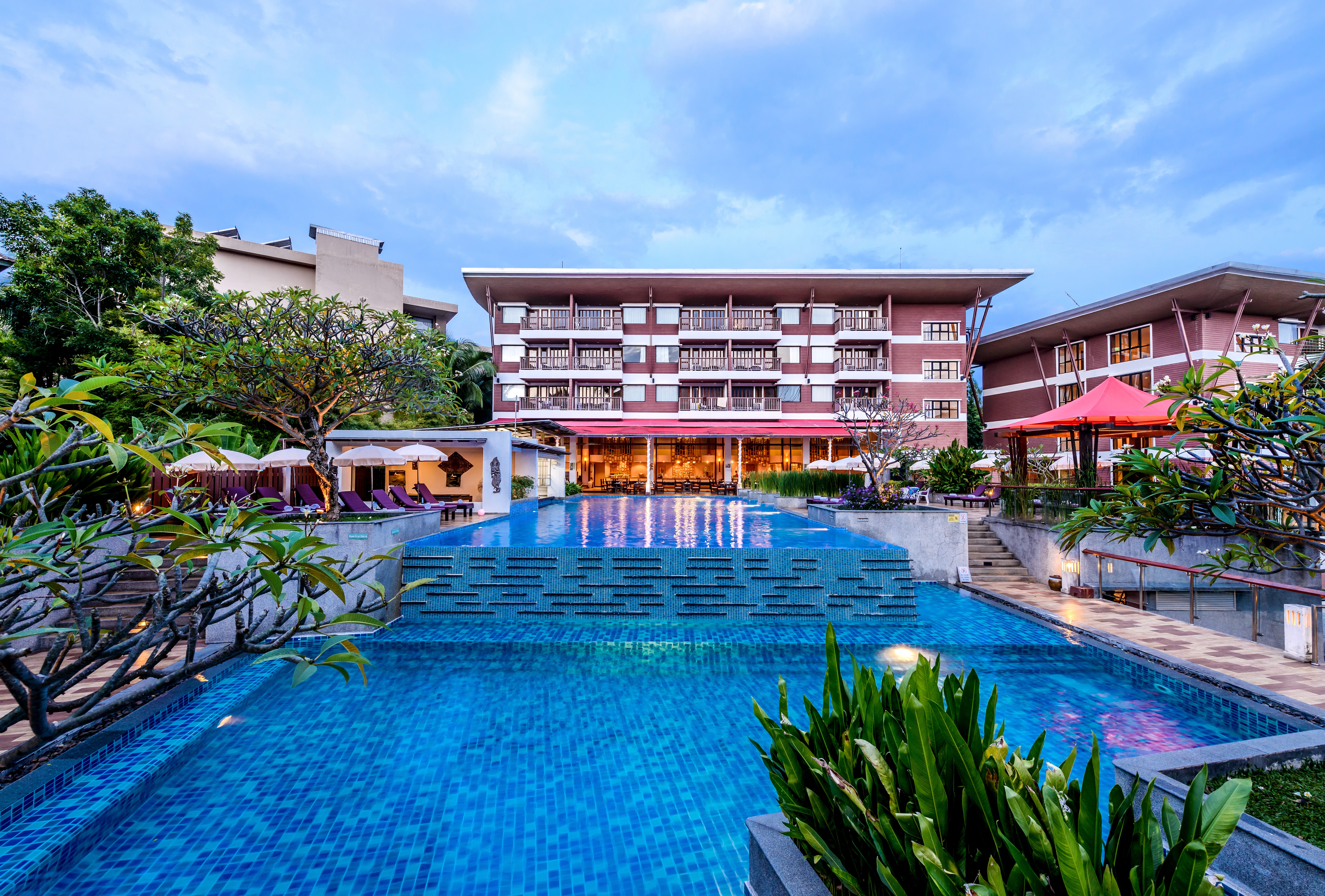 Holidays at Peach Blossom Resort Hotel in Phuket Kata Beach, Phuket